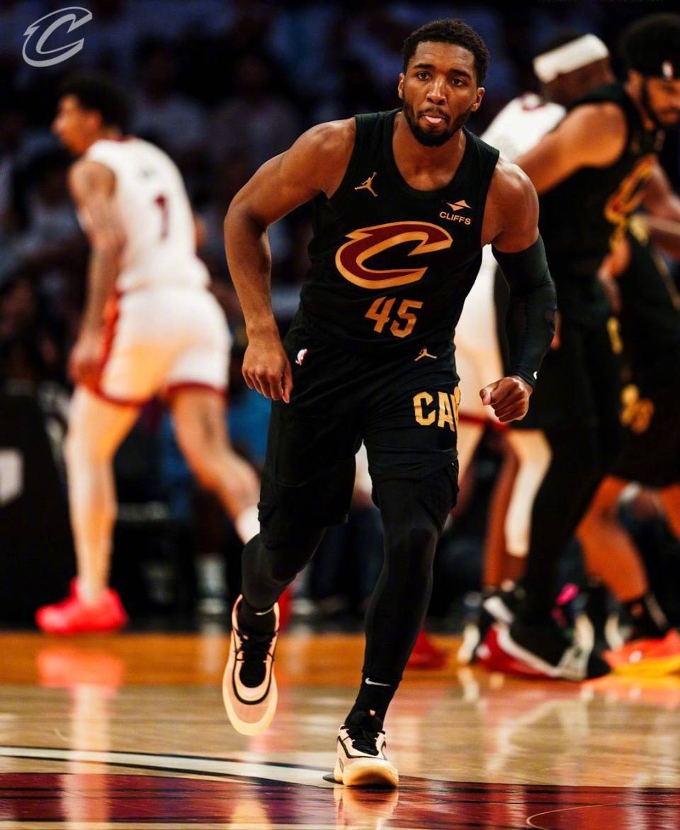 壹号娱乐关于浓眉哥连续三场比赛得分超过险胜巴特勒连续七场比赛得分超过败北，迈阿密热火围绕西甲止住颓势看傻球迷的信息